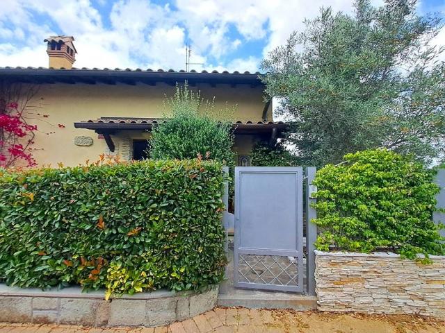 Villa Indipendente in vendita a Casal Lumbroso, Roma Capitale