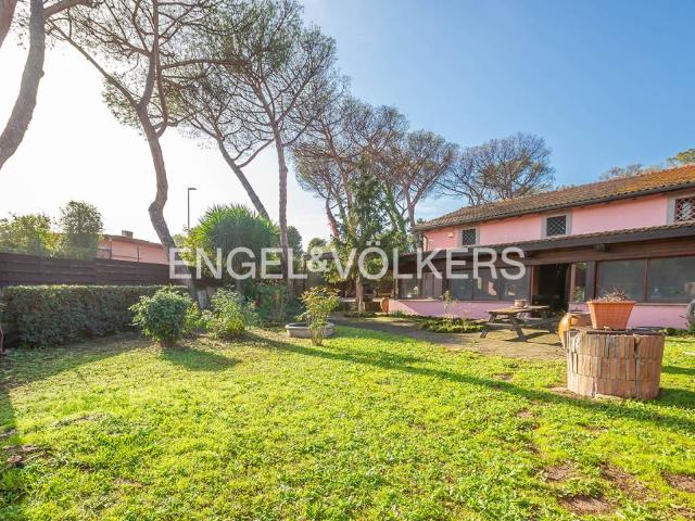Villa Indipendente in vendita a Ardeatino, Roma Capitale
