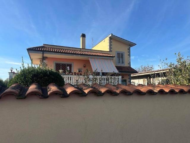 Villa Indipendente in vendita a Valle Castiglione, Roma Capitale