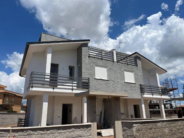 Villa Indipendente in vendita a Castel di Decima, Roma