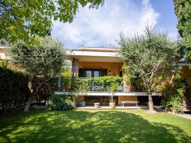 Villa Indipendente in vendita a Gianicolense, Roma Capitale