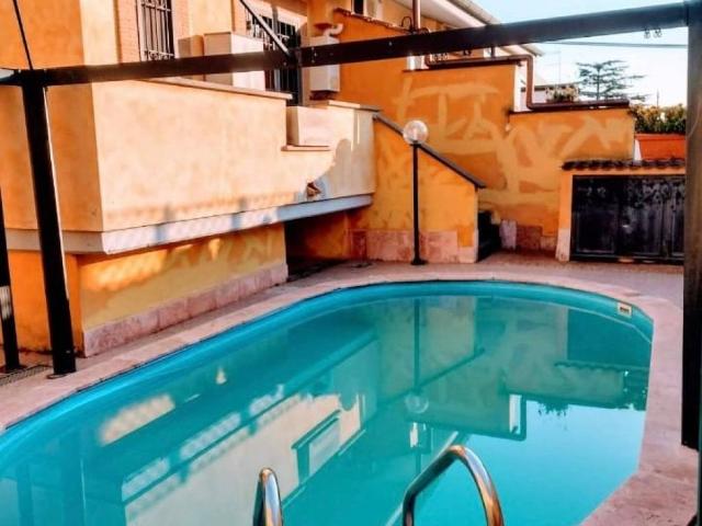 Villa Indipendente in vendita a Casal Lumbroso, Roma Capitale