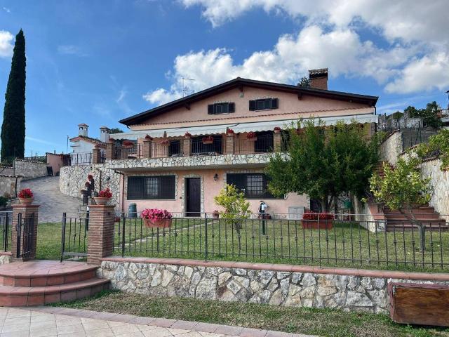 Villa Indipendente in vendita a Municipio Roma IX, Roma Capitale