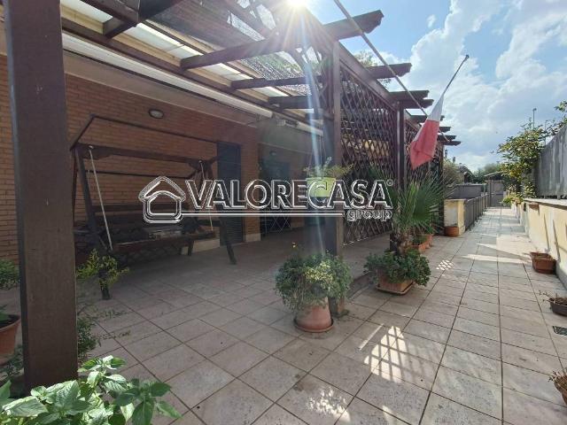 Villa Indipendente in vendita a Finocchio, Roma Capitale