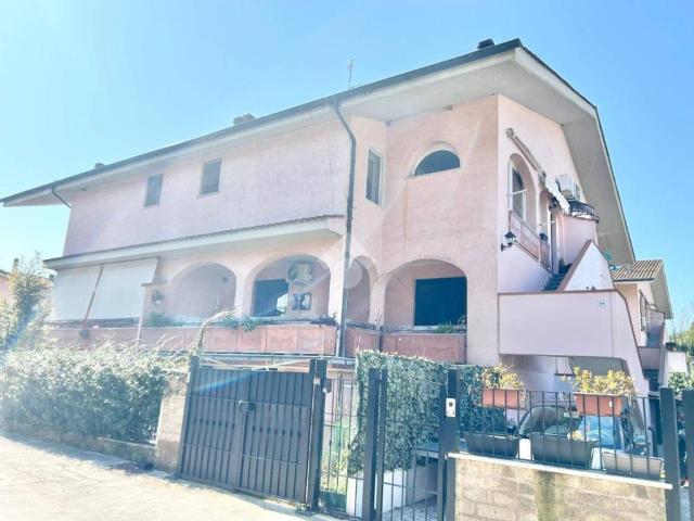 Villa Indipendente in vendita a Falcognana, Roma Capitale