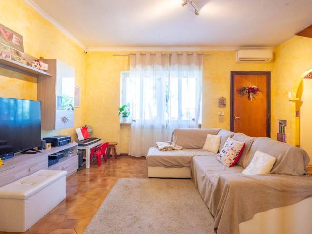 Villa Indipendente in vendita a Selva Candida, Roma
