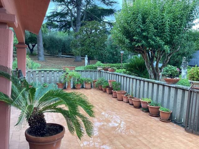 Villa Indipendente in vendita a La Giustiniana, Roma