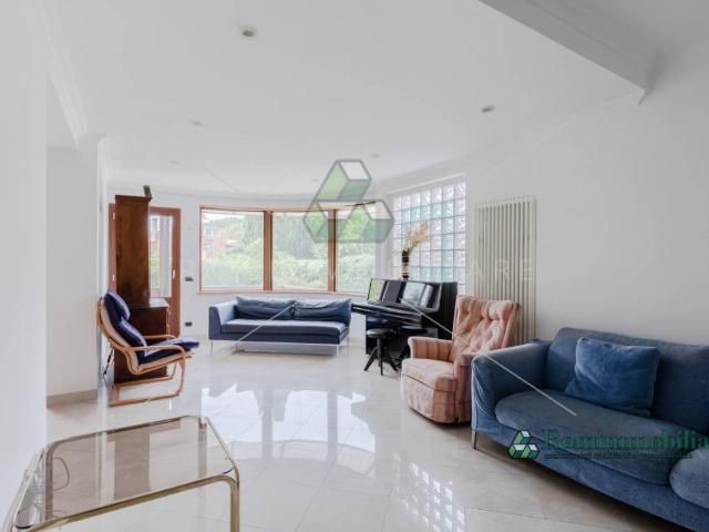 Villa Indipendente in vendita a Mostacciano, Roma Capitale