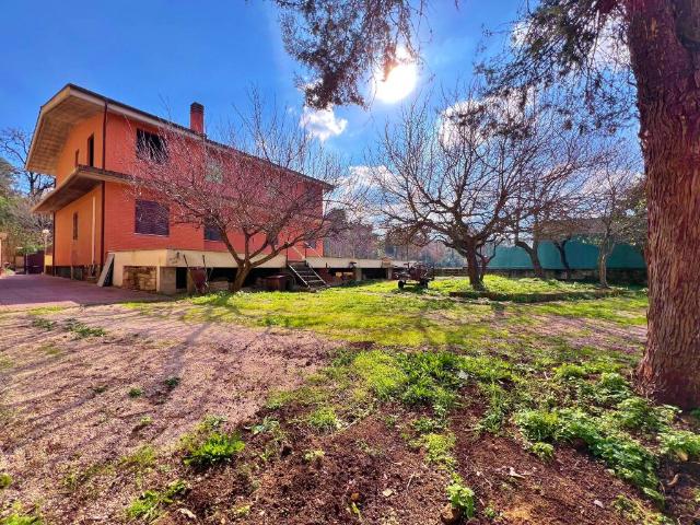 Villa Indipendente in vendita a Municipio Roma XIV, Roma Capitale