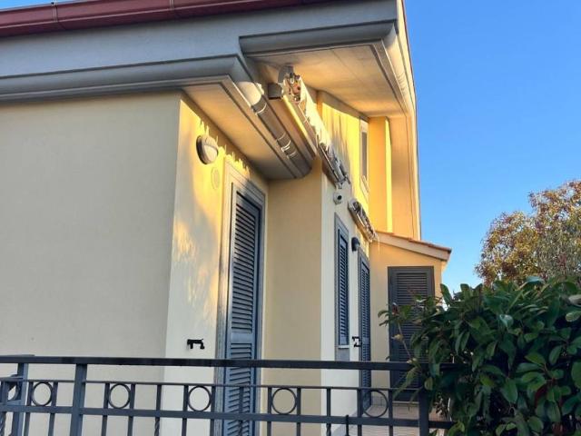 Villa Indipendente in vendita a Centroni, Roma Capitale