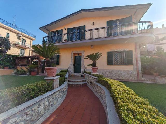 Villa Indipendente in vendita a Villaggio Breda, Roma Capitale