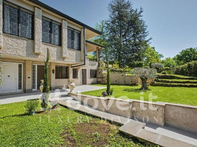 Villa Indipendente in vendita a Olgiata, Roma Capitale