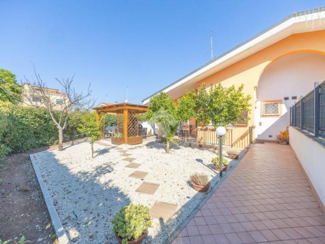 Villa Indipendente in vendita a Castelverde, Roma Capitale