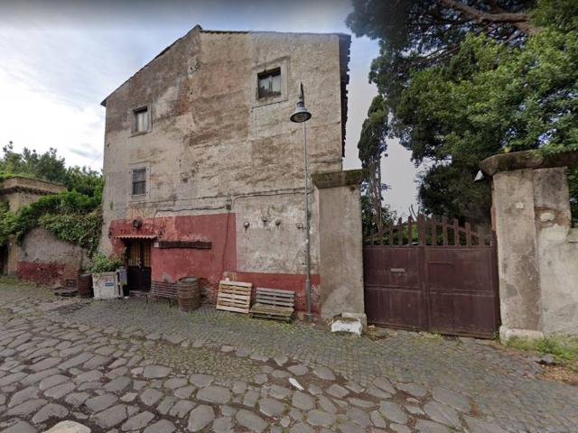 Villa Indipendente in vendita a Municipio Roma VIII, Roma Capitale