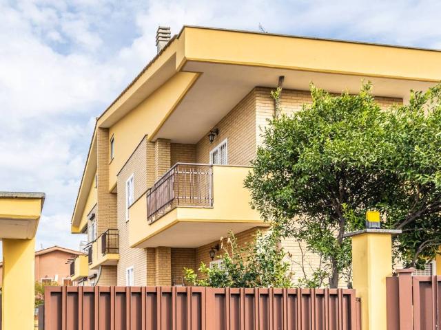 Villa Indipendente in vendita a Municipio Roma VII, Roma Capitale