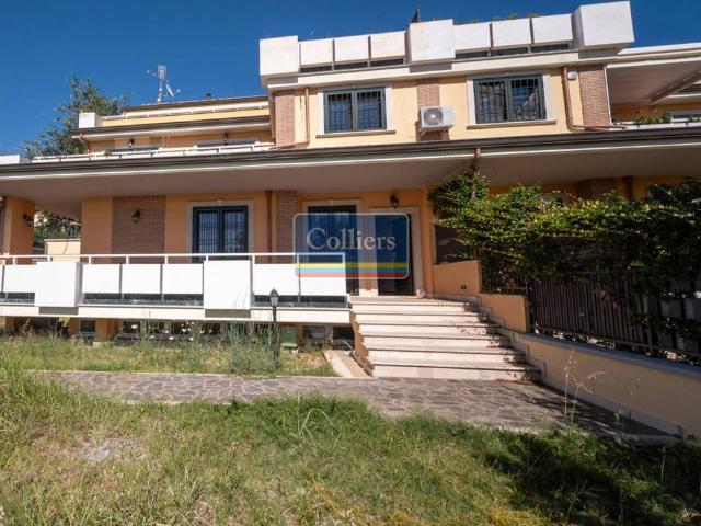 Villa Indipendente in vendita a Municipio Roma IX, Roma Capitale