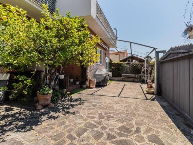 Villa Indipendente in vendita a Cesano, Roma