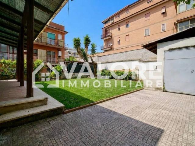 Villa Indipendente in vendita a Municipio Roma III, Roma Capitale
