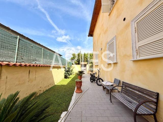 Villa Indipendente in vendita a Municipio Roma X, Roma Capitale