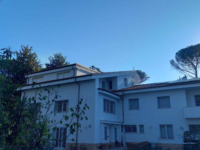 Villa Indipendente in vendita a Settebagni, Montecompatri