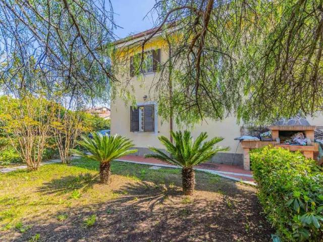 Villa Indipendente in vendita a Centro Giano, Roma Capitale