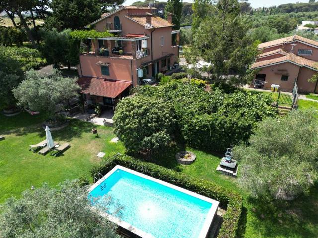 Villa Indipendente in vendita a Monte Migliore, Roma Capitale