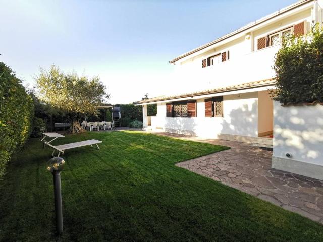 Villa Indipendente in vendita a Municipio Roma X, Roma Capitale