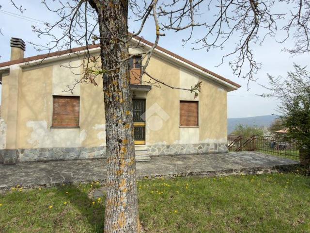 Villa Indipendente in vendita a Romagnese, Lombardia