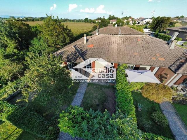 Villa Indipendente in vendita a Romanengo, Lombardia