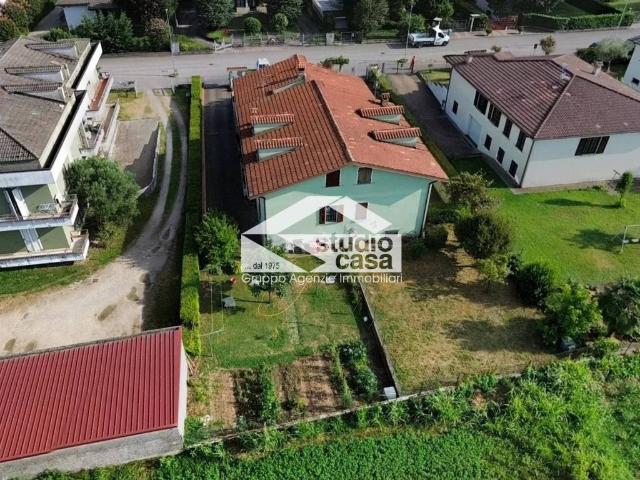 Villa Indipendente in vendita a Romanengo, Lombardia