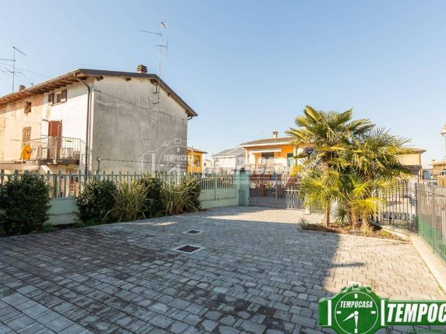 Villa Indipendente in vendita a Romanengo, Lombardia