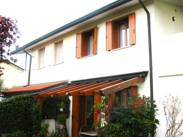 Villa Indipendente in vendita a Romano D'ezzelino, Veneto