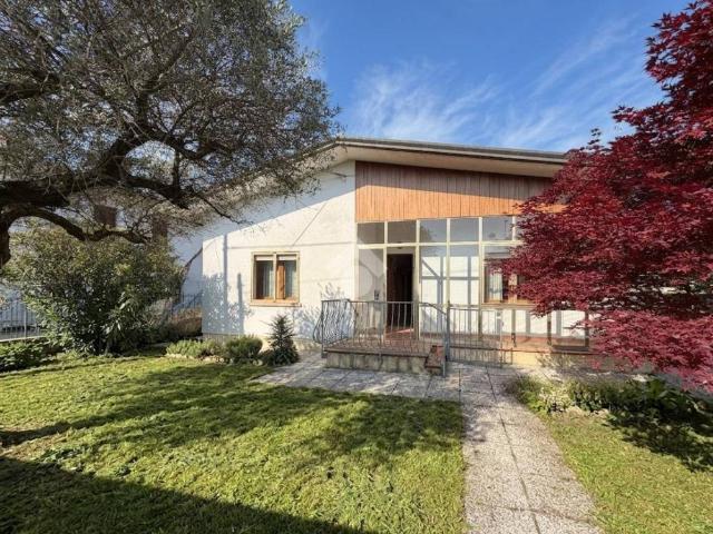 Villa Indipendente in vendita a San Giacomo, Romano D'ezzelino