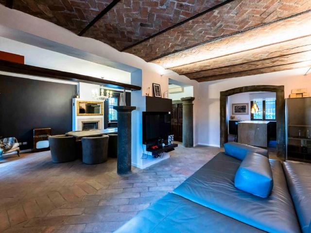 Villa Indipendente in vendita a Romano di Lombardia, Bergamo