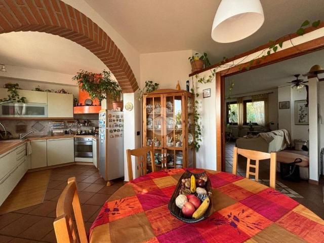 Villa Indipendente in vendita a Romano Di Lombardia, Lombardia