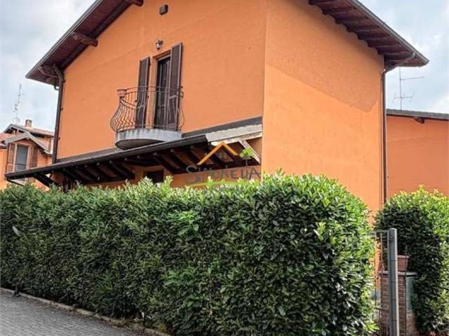 Villa Indipendente in vendita a Piemonte, Novara