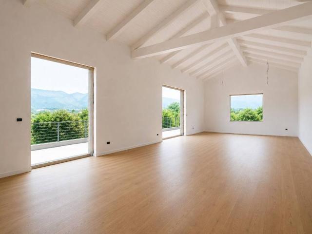 Villa Indipendente in vendita a Roncà, Veneto