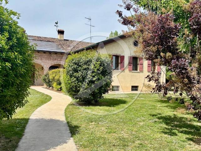 Villa Indipendente in vendita a Roncade, Veneto