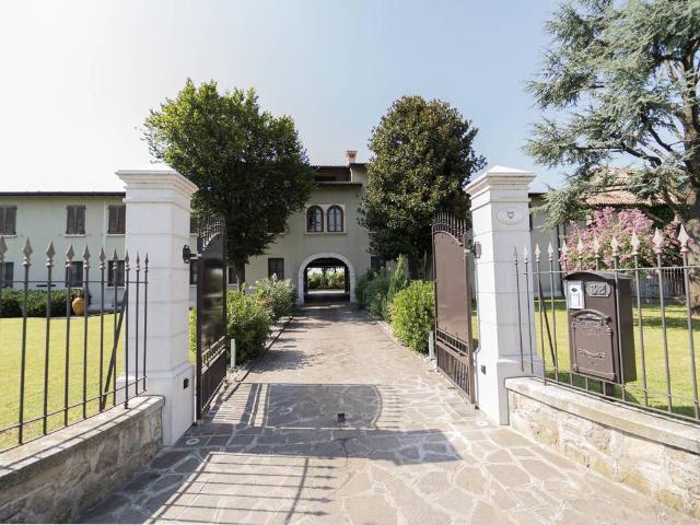 Villa Indipendente in vendita a Roncadelle, Lombardia