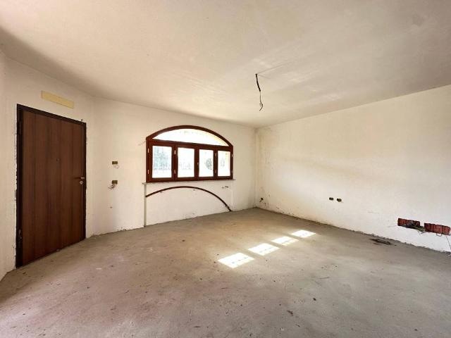 Villa Indipendente in vendita a Roncaro, Lombardia