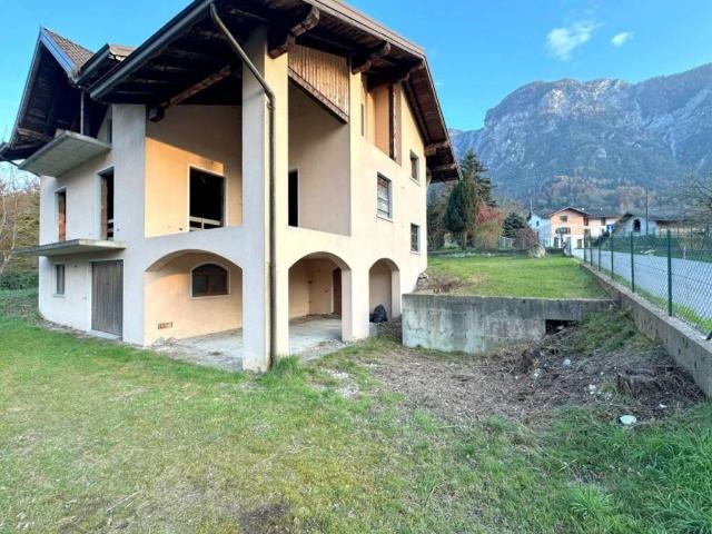 Villa Indipendente in vendita a Comunità Valsugana e Tesino, Roncegno