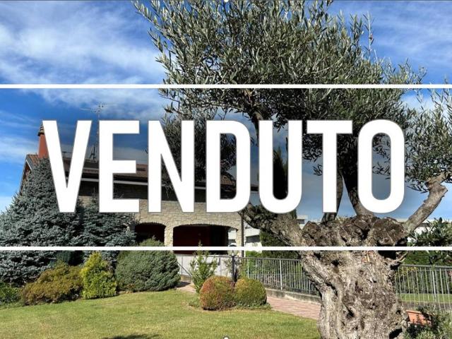 Villa Indipendente in vendita a Roncello, Lombardia