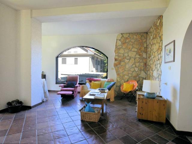 Villa Indipendente in vendita a Punta del Lago, Ronciglione