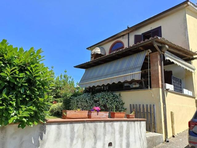 Villa Indipendente in vendita a Ronciglione, Lazio