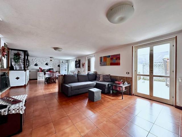 Villa Indipendente in vendita a Ronciglione, Lazio