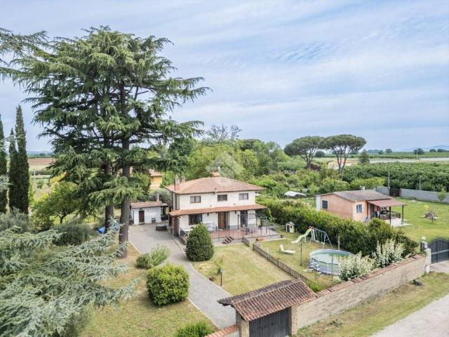 Villa Indipendente in vendita a Ronciglione, Lazio