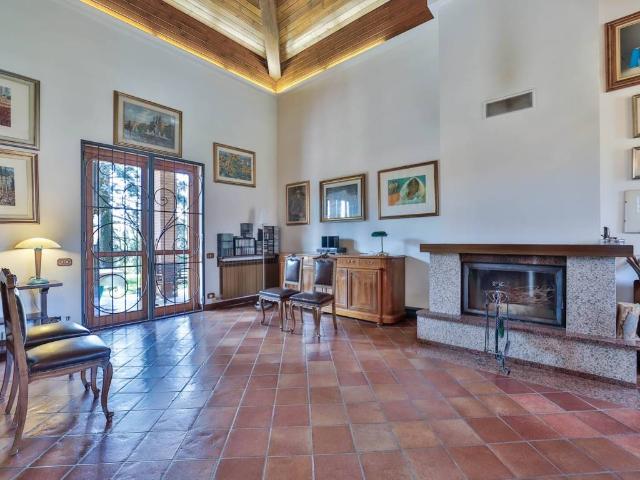 Villa Indipendente in vendita a Ronco Briantino, Lombardia