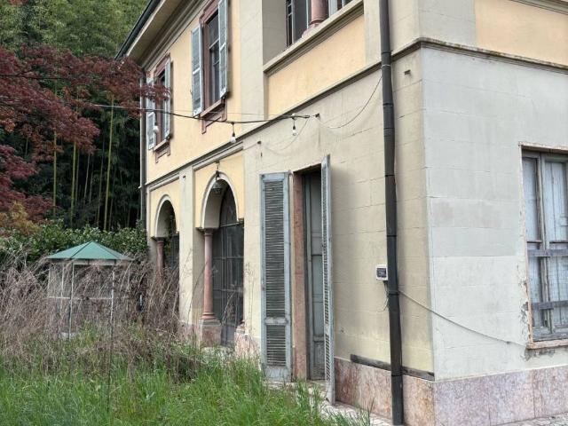 Villa Indipendente in vendita a Ronco Briantino, Lombardia
