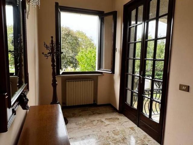 Villa Indipendente in vendita a Roncoferraro, Lombardia