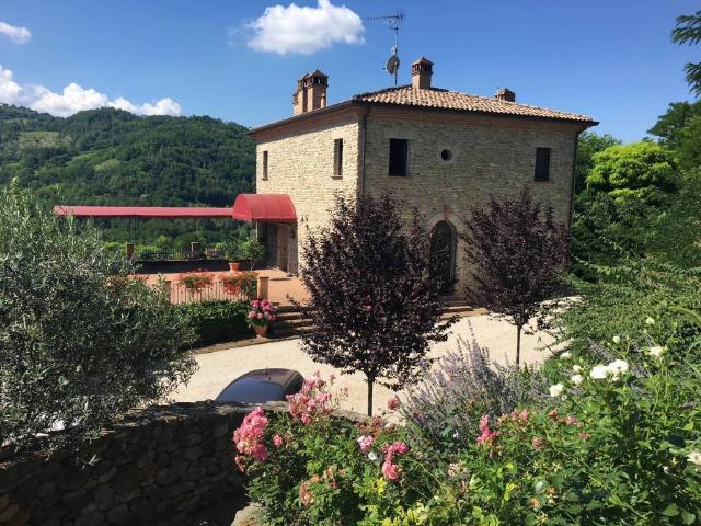 Villa Indipendente in vendita a Roncofreddo, Reggio Emilia